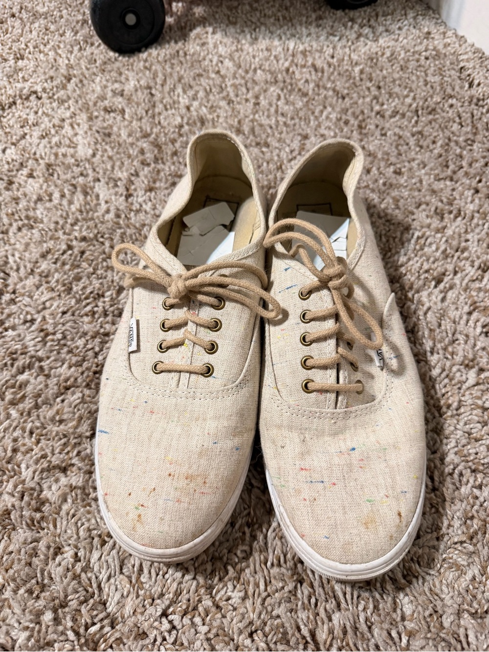 Woman’s 9.5 Vans Canvas Low-Top Sneakers in Natural Speckle